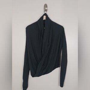 Lululemon Athletica Gray Drape Front Cropped Pullover‎ Athletic Top Size 6